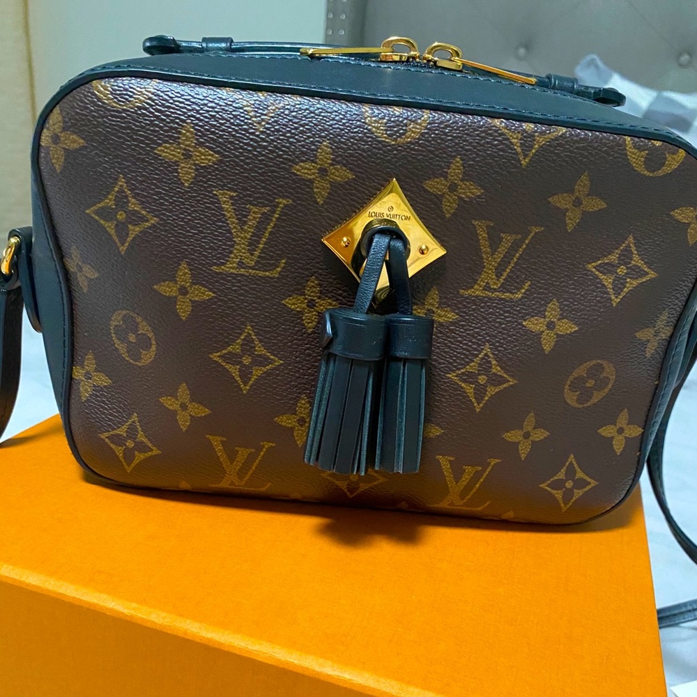 LOUIS VUITTON Monogram Saintonge Black